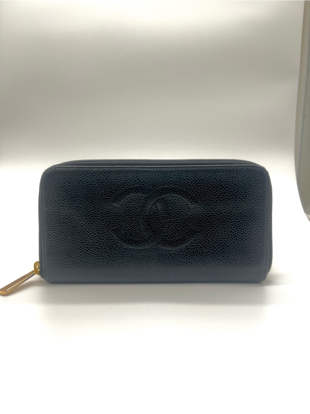 CHANEL Black Caviar Leather Zip Wallet with Embossed CC - Picture 2 of 7